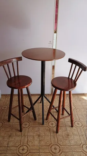 Bistrô com banquetas
