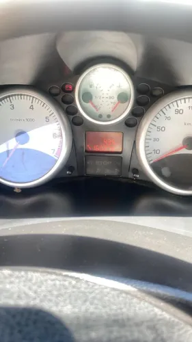 Peugeot 207 XR Sport 1.4 Flex 8V 5P 2011
