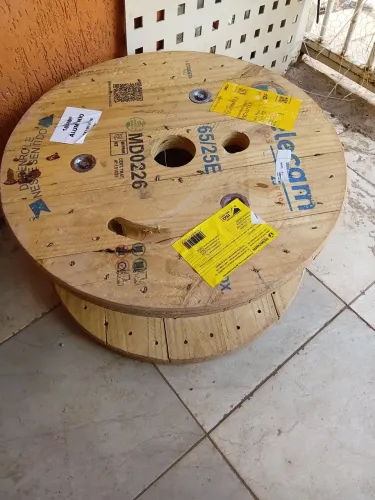 Bobina para mesa de madeira