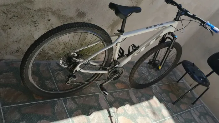 Bicicleta bike GTI nova