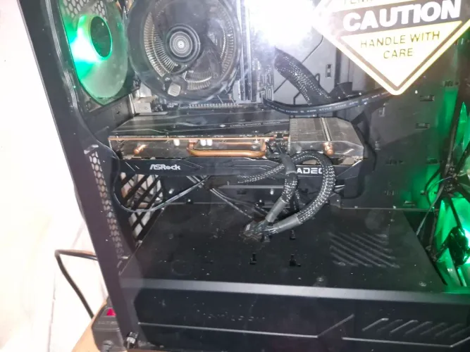 AMD Radeon RX 6600XT 8GB
