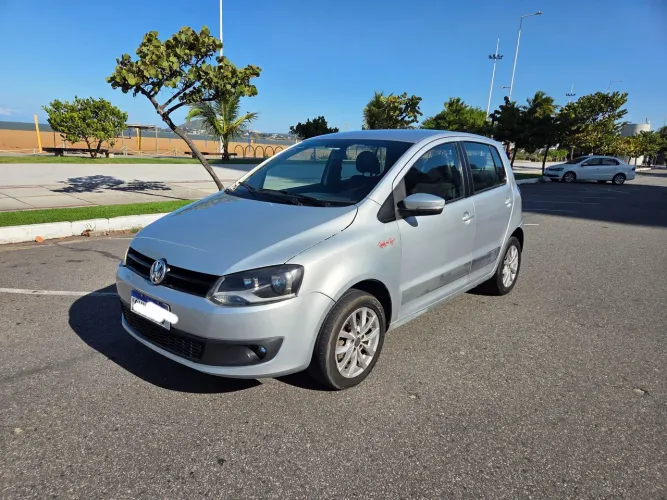Volkswagen Fox Rock IN RIO 1.6 MI Total Flex 8V 5P 2014