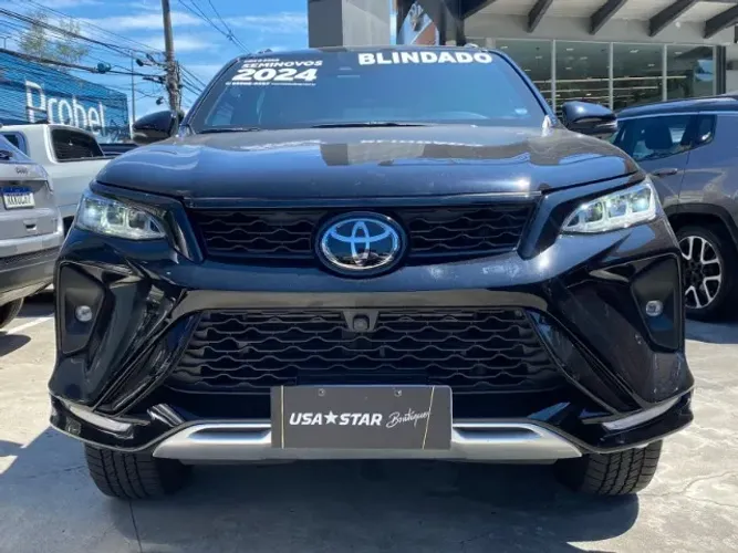 Toyota Hilux SW4 Diamond 2.8 TB 4X4 Die. Aut. 2024