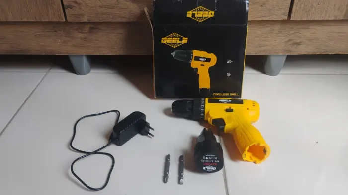 Parafusadeira Furadeira 12V + Bateria Bivolt
