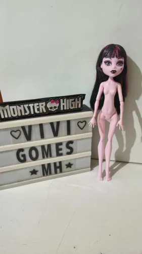 Monster High Draculaura básica G1
