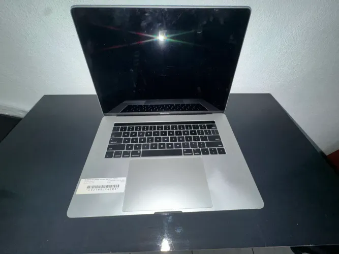 MacBook Pro 2017 15 inch 16 GB RAM