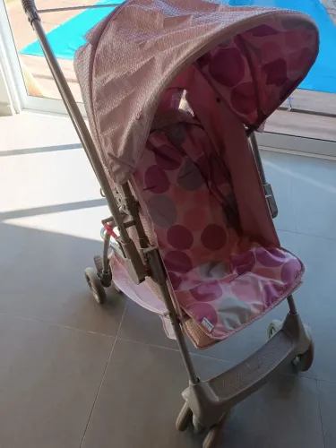 Vendo carrinho de menina Galzerano 