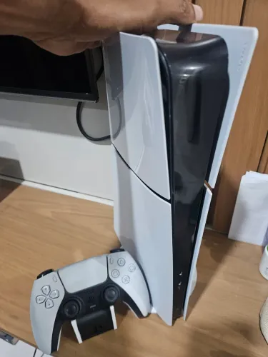 PS5 slim 1T