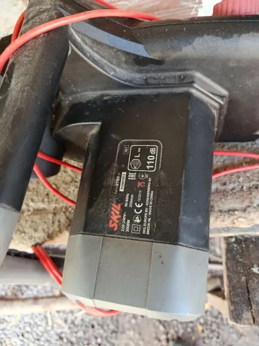 Motosserra elétrica