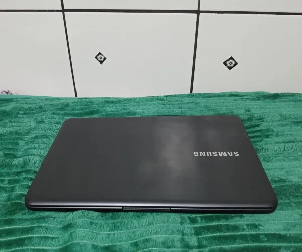 Notebook Samsung essentials+SSD 248gb+ 4 RAM+ Intel Celeron