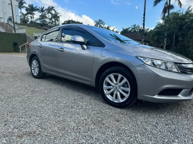 Honda Civic Sedan LXS 1.8/1.8 Flex 16V Aut. 4P 2014