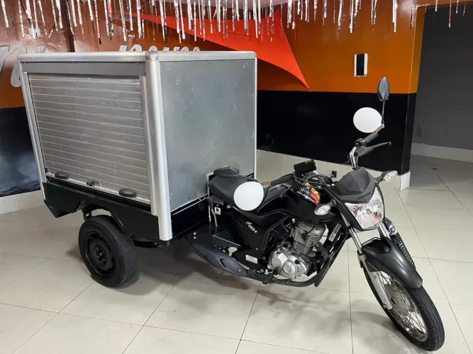 MOTO SEGURA FUSCO 160 COM BAÚ TRICICLO