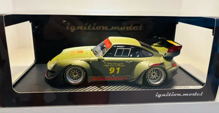 Miniatura Porsche 993 RWB Ignition Model 1/18