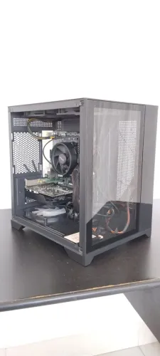 PC GAMER RGB Ryzen 3 2200G | 12GB RAM | R7 240 4GB | SSD 240GB