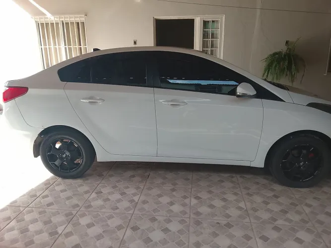Hyundai HB20S C.plus/c.style 1.6 Flex 16V Mec.4p 2014