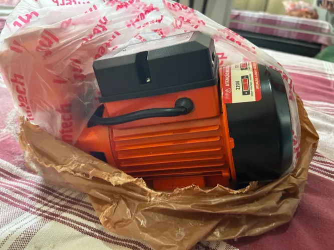 bomba periférica autoaspirante Intech Machine BPA500.