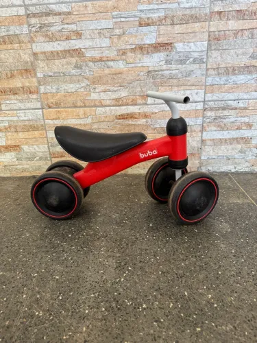 Bicicleta de equilíbrio Buba