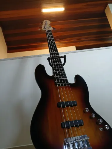 CONTRABAIXO FENDER SQUIER DELUXE 5 CORDAS