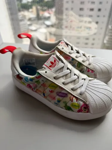 Tênis Adidas Toy Story - Tamanho 28