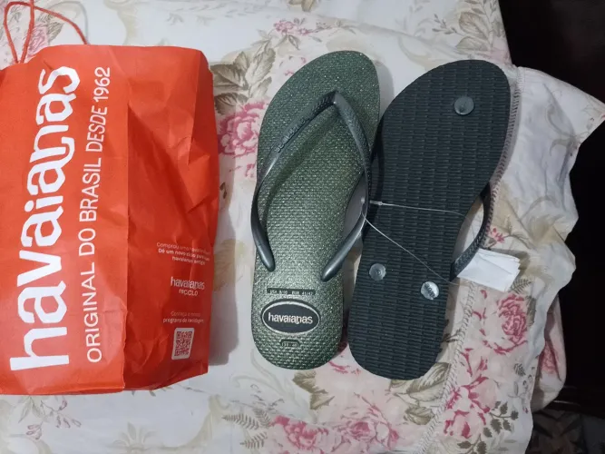 Chinelo havaianas verde brilhante novo 39/40