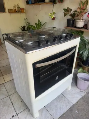 Fogão Electrolux 5 Bocas - Praticamente Novo | R$ 650,00