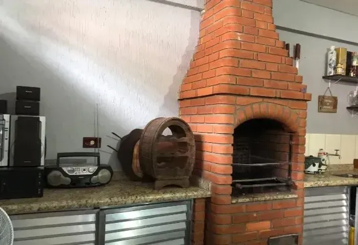 Sobrado para venda com 195 metros quadrados com 3 quartos