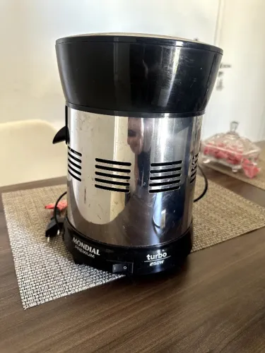 Espremedor de frutas elétrico Mondial Premium Turbo 250W (E-10), preto/inox