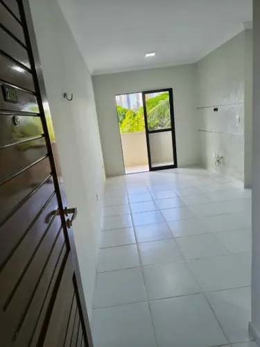 Apartamento com 2 quartos sendo um deles com suíte no Castelo Branco