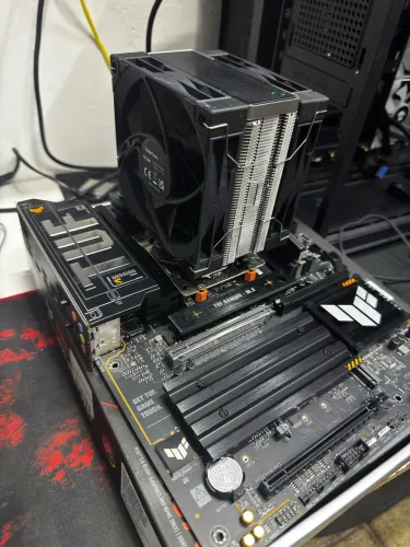 KIT AM5 PLACA MÃE X870 E PROCESSADOR RYZEN 7 9700X