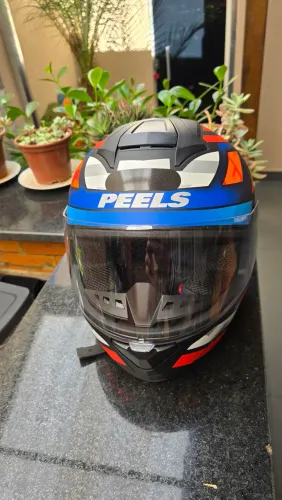 Capacete motocicleta Peels
