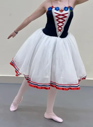 Vendo figurino Ballet Coppelia TAM P 36/38