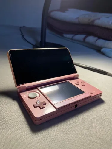 Nintendo 3DS Old em ótimo estado de funcionamento!