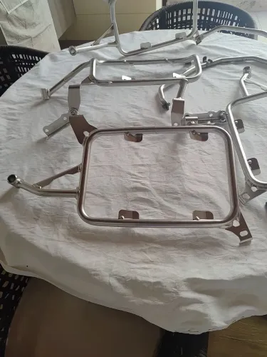 SUPORTE LATERAL DA GS 850 ADVENTURE ORIGINAL BMW