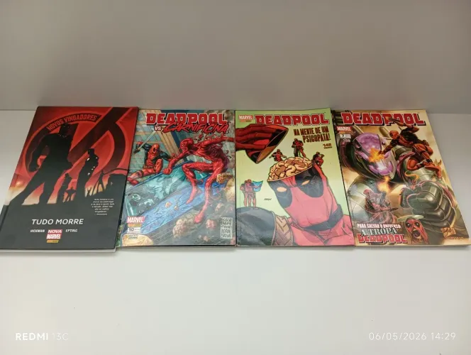 Hq Vingadores e DeadPool - Raro