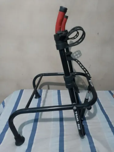 Vendo um transbaik côr preto ótimo preço para levar