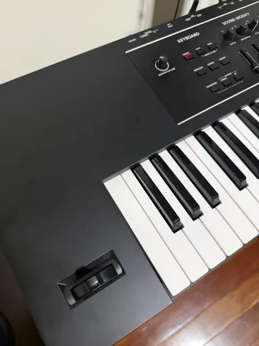 ROLAND JUNO-D7 76 TECLAS - NOVÍSSIMO + BAG + FONTE ORIGINAL