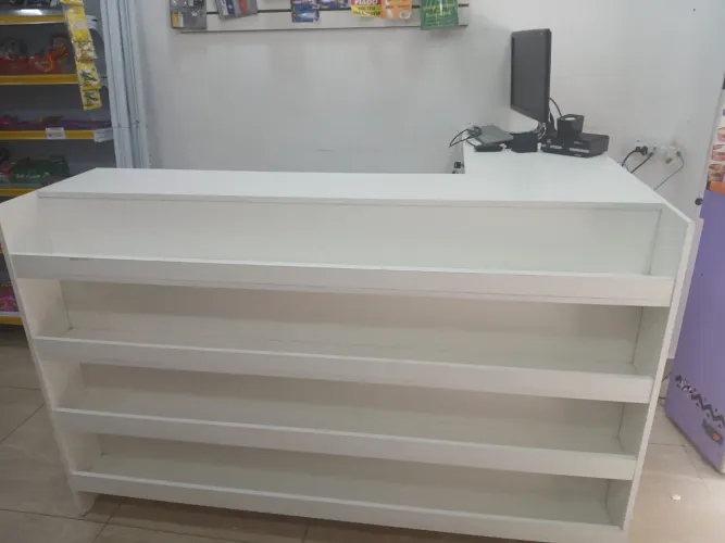 Balcão caixa para loja
