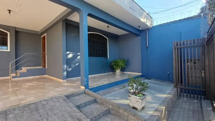 Casa para Venda em Presidente Prudente, Jardim Estoril, 3 dormitórios, 3 suítes, 3 banheir
