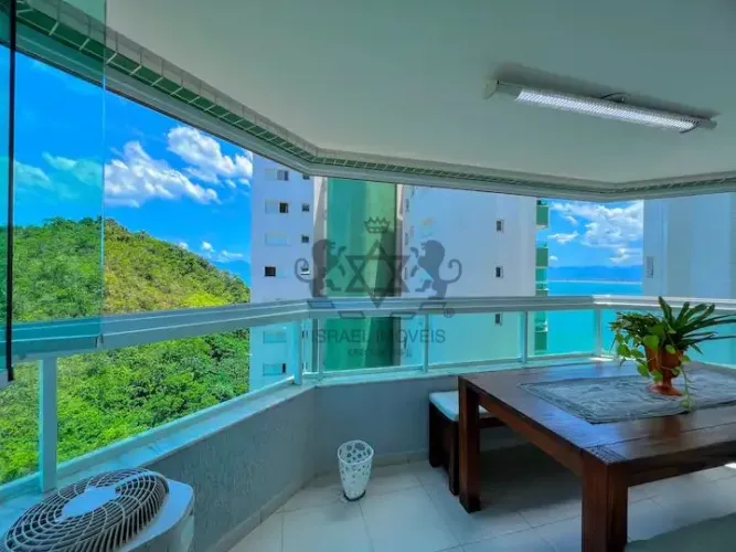 Apartamento Frente ao Mar Pé na Areia Prainha / Condomínio Costa Esmeralda