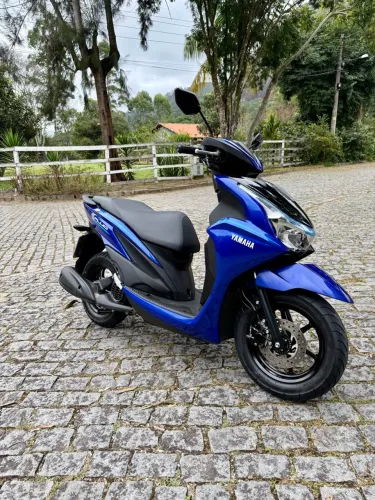 Yamaha Fluo 125 Connected (híbrido) 2026