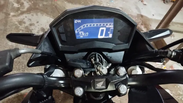 Moto muito boa perfeita em estado de conservação em arapiraca chama zap * 