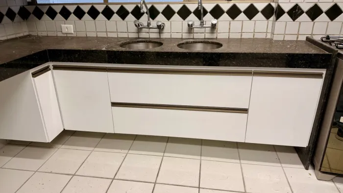 Armário Planejado de Pia com Gavetões - Marcenaria Premium - Impecável