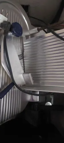 Vendo maquina de corta frios
