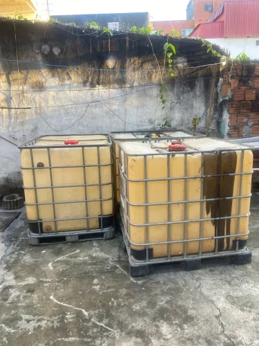 Vendo 3 caixas d?água de 1000 litros cada