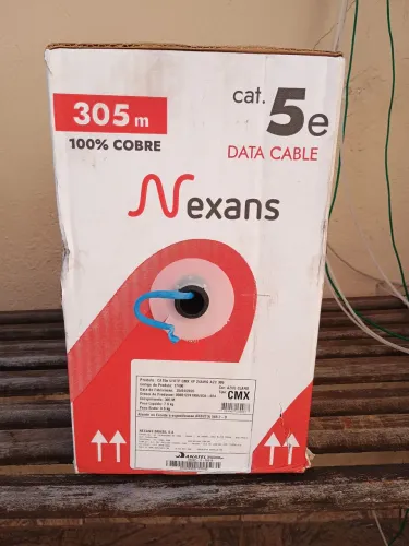 Caixa de cabo de rede UTP Cat5e Nexans 305 metros.