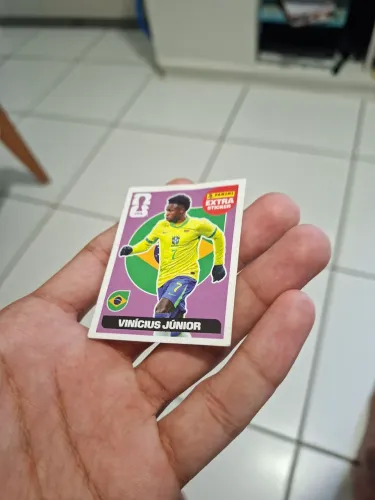 Figurinha Legend Vinicius Júnior bordo (lilás) 