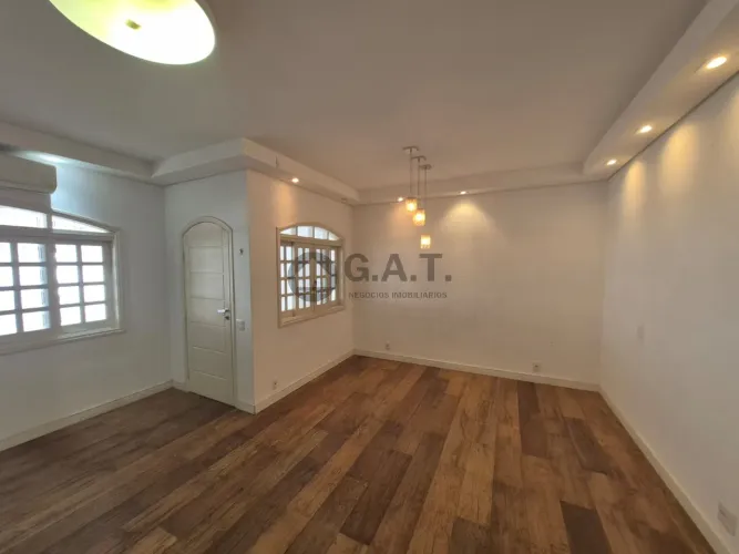 Aluguel de Casa em Condomínio em Sorocaba-SP, 3 quartos, suite, 2 vagas de garagem - Bairr