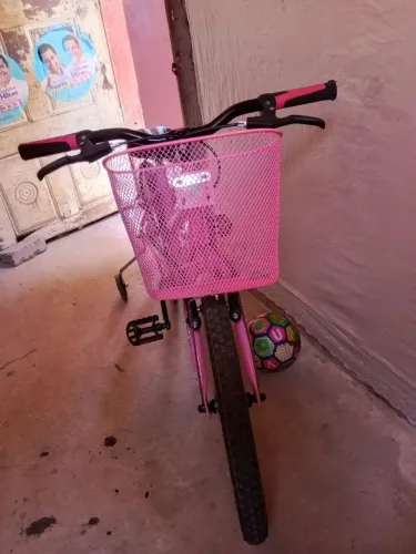 Vendo uma bicicleta nova infantil 