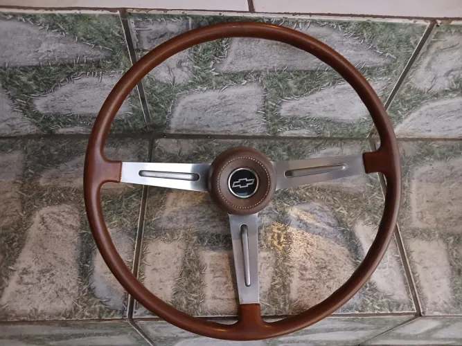 Volante opala