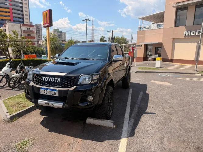 Toyota Hilux CD SRV D4-d 4X4 3.0 TDI Dies 2014